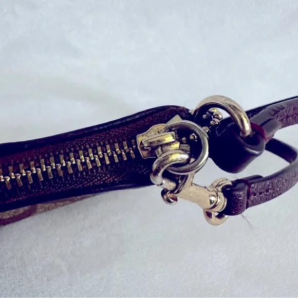 Coach Signature Leather Corner Zip Khaki Cherry Wristlet - Picture 10 of 16